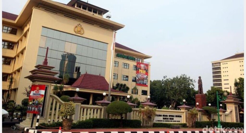 Survei Indikator: Kepercayaan Publik Terhadap Polri Bergerak Positif Survei Indikator: Kepercayaan Publik Terhadap Polri Bergerak Positif