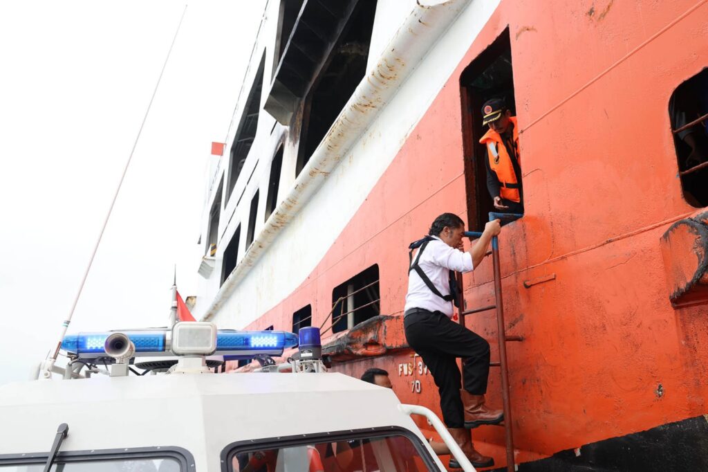 Tinjau KMP Royce 1, Pj Gubernur Banten : Kita Persiapkan Evakuasi