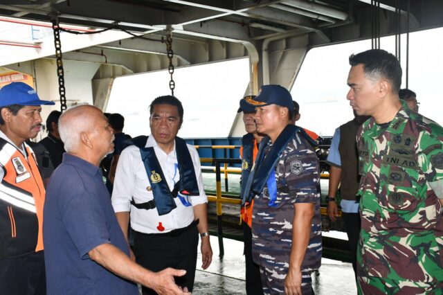 Dandim 0623/Cilegon melaksanakan pengecekan langsung evakuasi KMP Royce 1