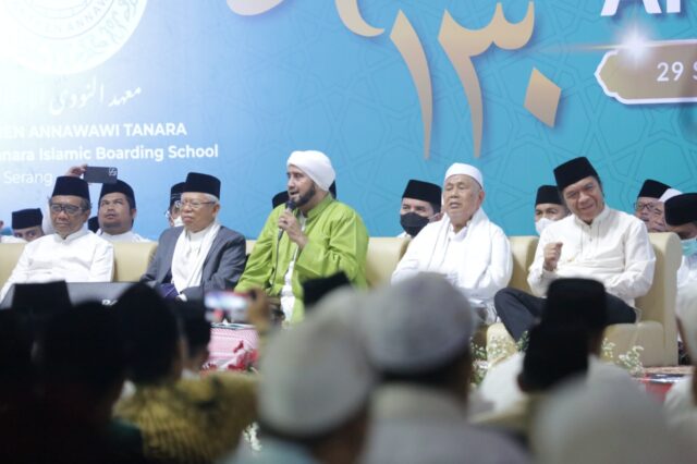 Pj Gubernur Banten Dampingi Wapres KH Ma’ruf Amin Hadiri Haul Syekh Nawawi Al Bantani