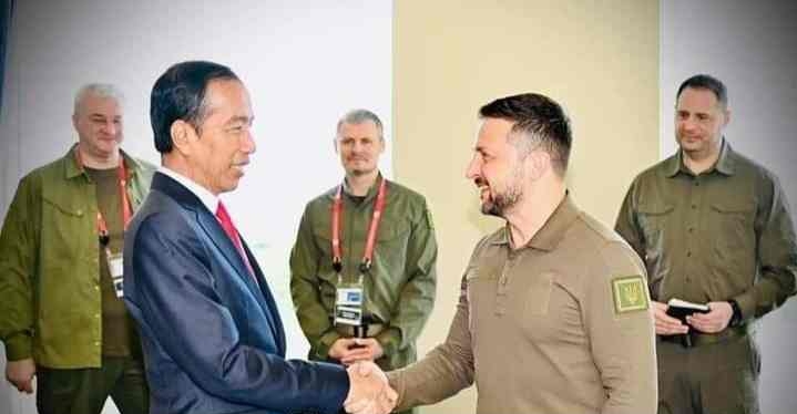 Bertemu Presiden Zelenskyy, Presiden Jokowi: Indonesia Terus Dukung Perdamaian di Ukraina Bertemu Presiden Zelenskyy, Presiden Jokowi: Indonesia Terus Dukung Perdamaian di Ukraina