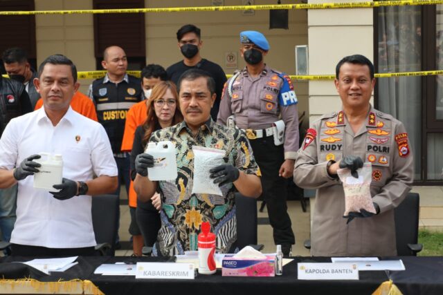 Ditresnarkoba Polda Banten Bersama Tim Gabungan Bareskrim Polri dan Bea Cukai Soekarno Hatta Ungkap Pabrik Ekstasi Jaringan Internasional