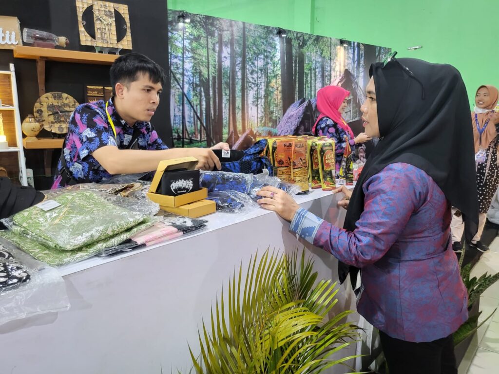 Gelar TTGN XXIV 2023, Stand Pemprov Banten Pamerkan Produk UMKM dan Inovasi Teknologi Tepat Guna Gelar TTGN XXIV 2023, Stand Pemprov Banten Pamerkan Produk UMKM dan Inovasi Teknologi Tepat Guna