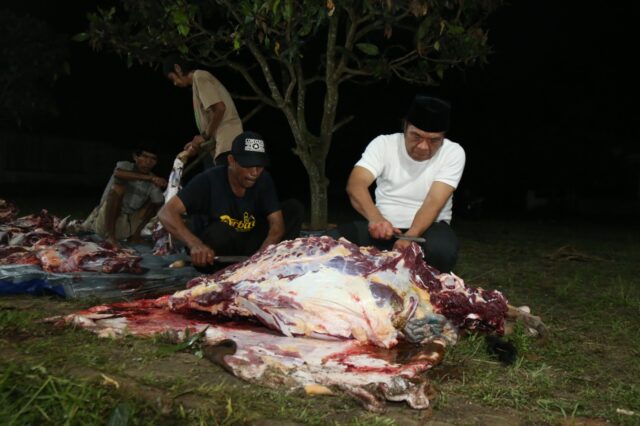 Penyaluran Daging Kurban, Al Muktabar Ajak Masyarakat Sasar Anak Stunting