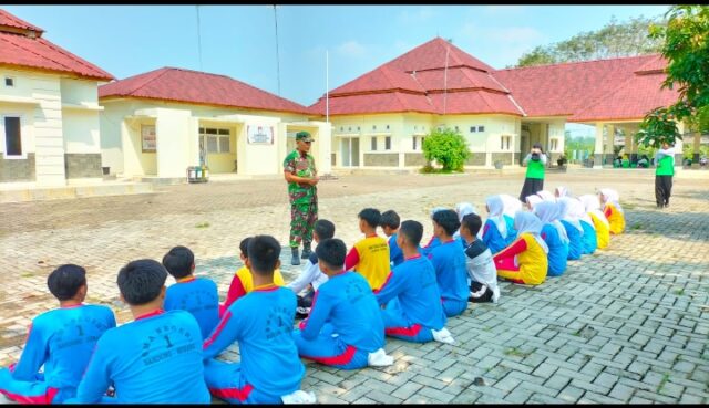 Babinsa Koramil 0602-20/Pamarayan Berikan Motifasi dan Materi Wawasan Kebangsaan