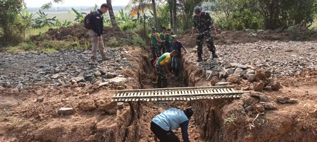 Hari ke 13 TMMD Kodim 0601/Pandeglang Difokuskan Pada Pemasangan Gorong-gorong