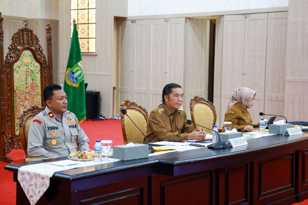 Kendalikan Inflasi, Pj Gubernur Banten Ajak Bupati/Wali Kota Perhatikan Penyumbang Inflasi Kendalikan Inflasi, Pj Gubernur Banten Ajak Bupati/Wali Kota Perhatikan Penyumbang Inflasi