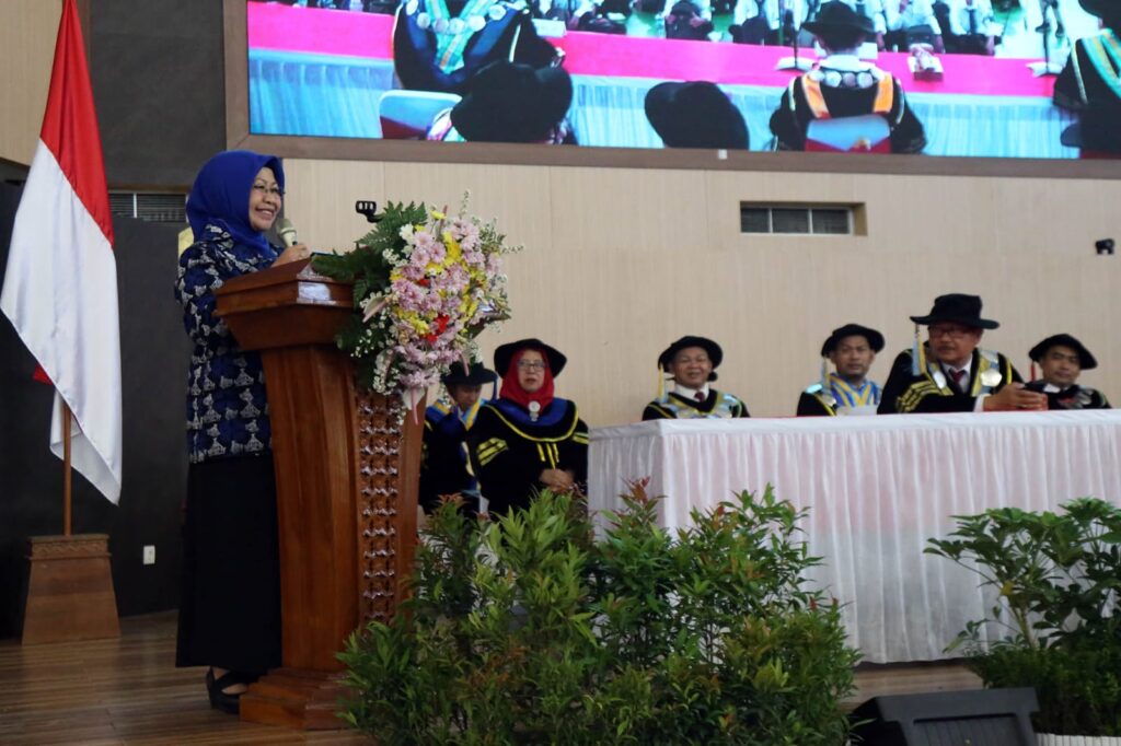 PKKMB Untirta 2023, Pj Sekda Banten Virgojanti: Manfaatkanlah Internet Untuk Tingkatkan Kecerdasan dan Keahlian PKKMB Untirta 2023, Pj Sekda Banten Virgojanti: Manfaatkanlah Internet Untuk Tingkatkan Kecerdasan dan Keahlian