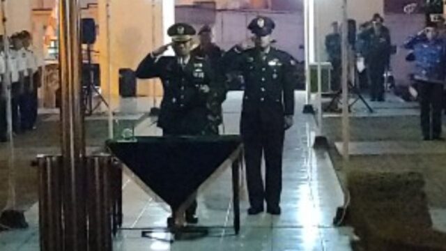 Dandim Letkol Inf. Suryanto, Pimpin Apel Kehormatan Dan Renungan Suci Di TMP Cihaseum Pandeglang