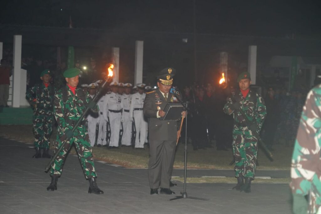 Danrem 064/MY Pimpin Apel Kehormatan dan Renungan Suci Rangkaian HUT RI Ke-78 di TMP Ciceri