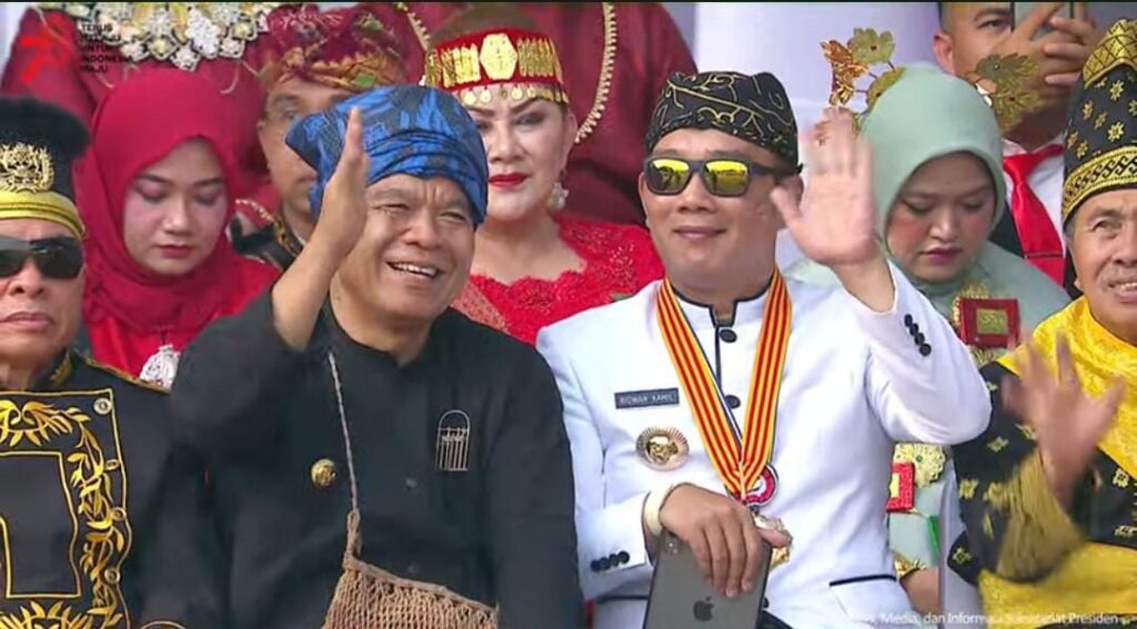 Pj Gubernur Banten Ikuti Upacara Penurunan Bendera Merah Putih di Istana Merdeka Pj Gubernur Banten Ikuti Upacara Penurunan Bendera Merah Putih di Istana Merdeka