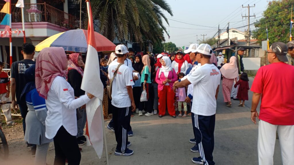 Meriahkan HUT RI ke 78, Ribuan Masyarakat Desa Singarajan Ikuti Jalan Santai Meriahkan HUT RI ke 78, Ribuan Masyarakat Desa Singarajan Ikuti Jalan Santai