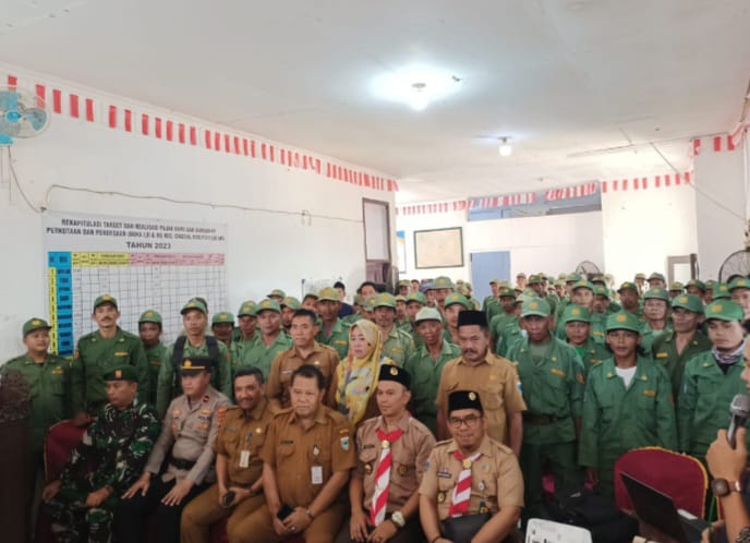 Bersama Damkar BPBD Pandeglang Koramil 0106/Menes Berikan Pelatihan Penanggulangan Kebakaran Bersama Damkar BPBD Pandeglang Koramil 0106/Menes Berikan Pelatihan Penanggulangan Kebakaran