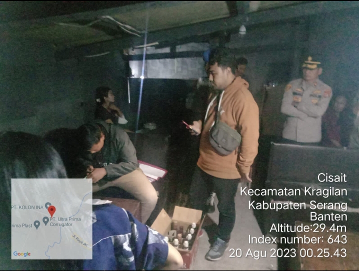Polsek Kragilan Laksanakan Patroli KRYD, Sebanyak 68 Botol Miras Disita Polsek Kragilan Laksanakan Patroli KRYD, Sebanyak 68 Botol Miras Disita
