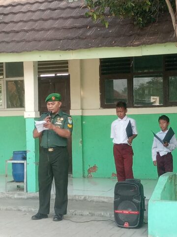 Babinsa Koramil 0602-11/Tirtayasa Pentingnya Cinta Tanah Air Ditanamkan Sejak Dini