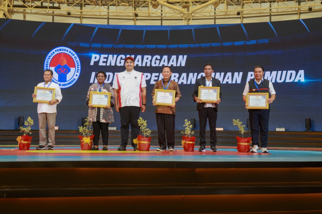 Pemprov Banten Raih Penghargaan 5 Besar Peningkatan Indeks Pembangunan Pemuda