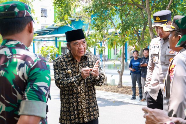 Pj Gubernur Banten Sambut Kedatangan Wapres KH Ma’ruf Amin di Ponpes An Nawawi Tanara