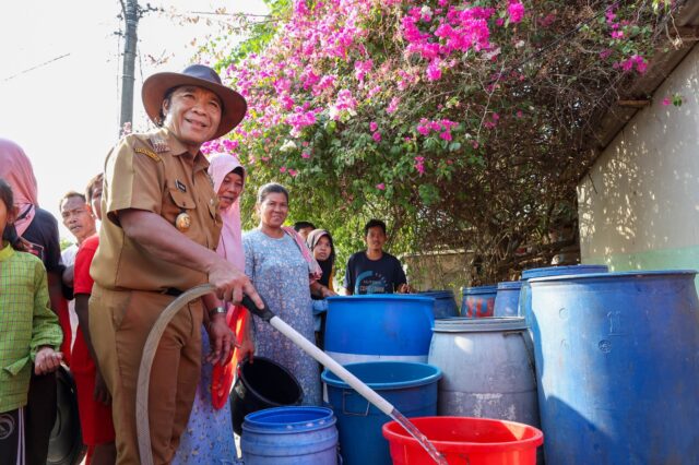 Kebutuhan Primer, Al Muktabar Pantau Penyaluran Bantuan Air Bersih ke Masyarakat