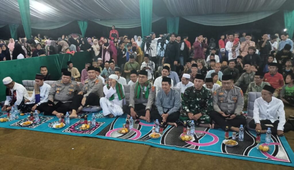 Danramil 0602-15/Baros Hadiri Tabligh Akbar Peringatan Maulid Nabi Muhammad SAW 1445 H Danramil 0602-15/Baros Hadiri Tabligh Akbar Peringatan Maulid Nabi Muhammad SAW 1445 H