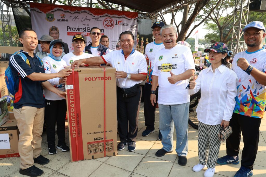 Pj Gubernur Rayakan HUT ke-23 Provinsi Banten Bersama Ribuan Masyarakat