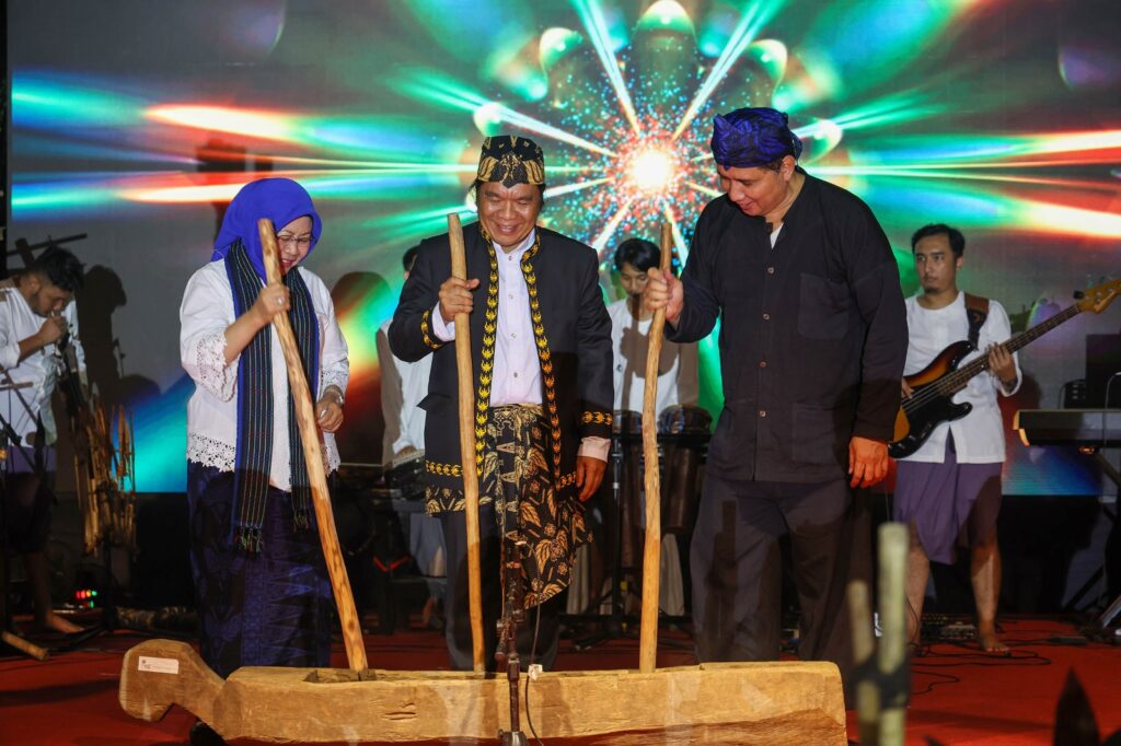 Pj Gubernur Banten Hadiri Festival Surosowan Pj Gubernur Banten Hadiri Festival Surosowan