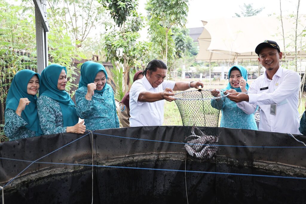 Pj Gubernur Banten Beberkan Manfaat Olahan Ikan Lele dalam Penanganan Stunting