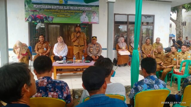 Serahkan Bantuan Alsintan, Ini Himbauan Bupati Pandeglang