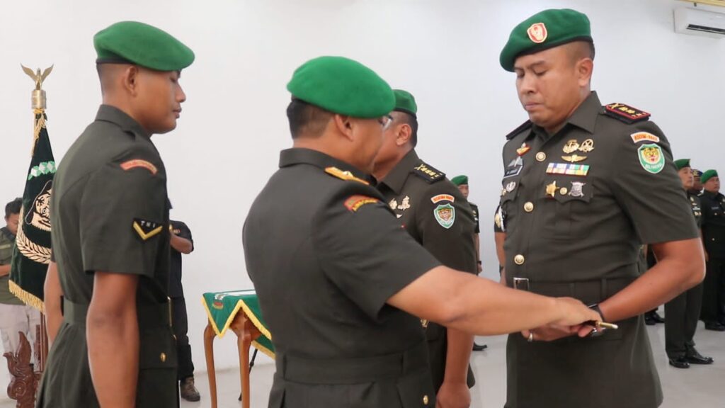 Letkol Inf Mulyo Junaidi Resmi Pegang Tongkat Komando Jabatan Dandim 0602/Serang