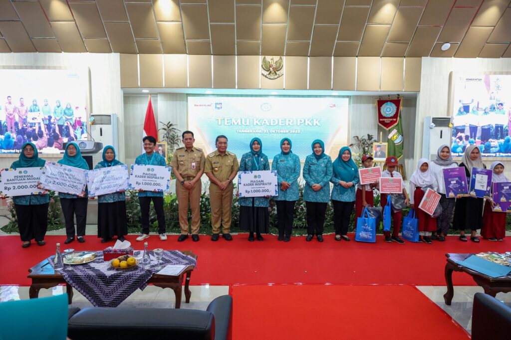 Optimalkan Capaian Program, Al Muktabar : Pemprov Banten Lakukan Sinergi dan Kolaborasi Pentahelix Optimalkan Capaian Program, Al Muktabar : Pemprov Banten Lakukan Sinergi dan Kolaborasi Pentahelix