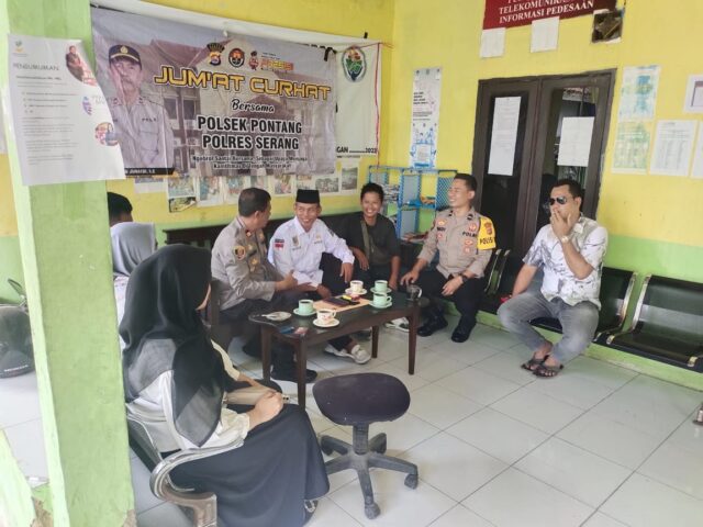 Kapolsek Pontang Gelar Jum’at Curhat Di Kantor Desa Kaserangan Kecamatan Pontang