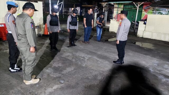 Antisipasi Kejahatan Jalanan Dan Balapan Liar, Kapolsek Petir Polres Serang Pimpin Apel Patroli KRYD Gabungan Tiga Pilar