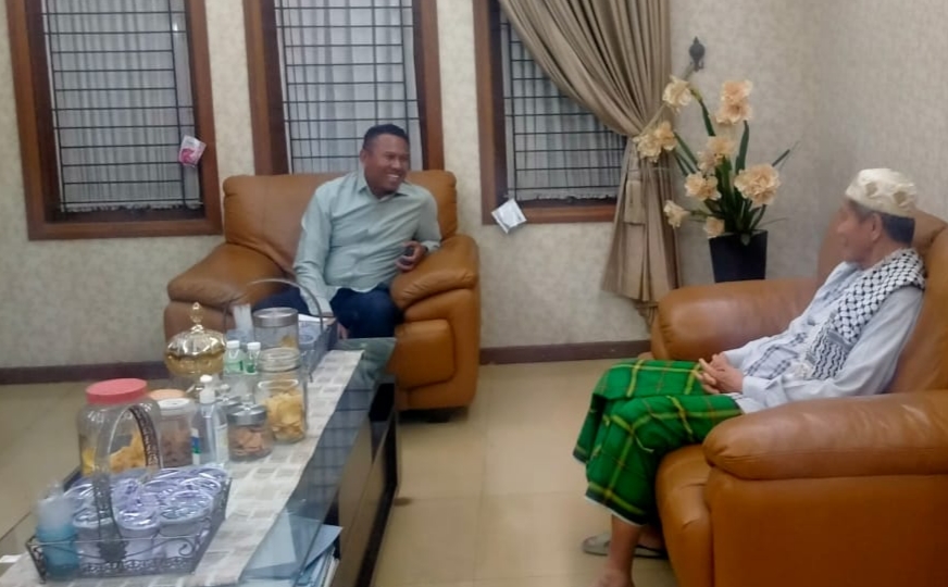 Jalin Sinergitas, Dandim 0602/Serang Temui Tokoh Banten H. Embay Mulya Syarief Jalin Sinergitas, Dandim 0602/Serang Temui Tokoh Banten H. Embay Mulya Syarief