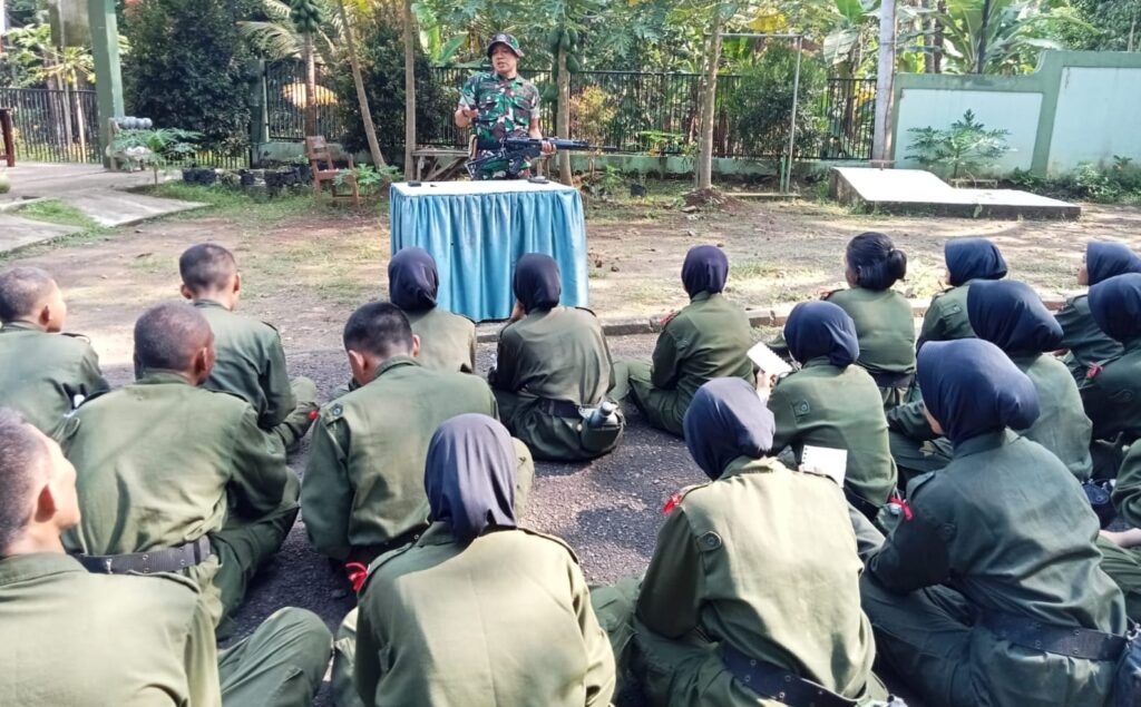 48 Orang Menwa UIN Banten Ikuti Diksarmil Kodim 0602/Serang 48 Orang Menwa UIN Banten Ikuti Diksarmil Kodim 0602/Serang