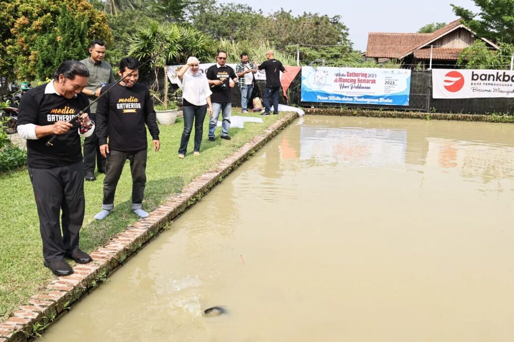Al Muktabar Ajak Awak Media Berkolaborasi Informasikan dan Sukseskan Program Pemerintah Al Muktabar Ajak Awak Media Berkolaborasi Informasikan dan Sukseskan Program Pemerintah