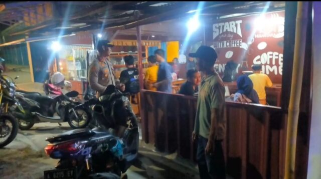 Antisipasi Gangguan Kamtibmas Malam Minggu Polsek Tirtayasa Polres Serang Giatkan Patroli Dialogis