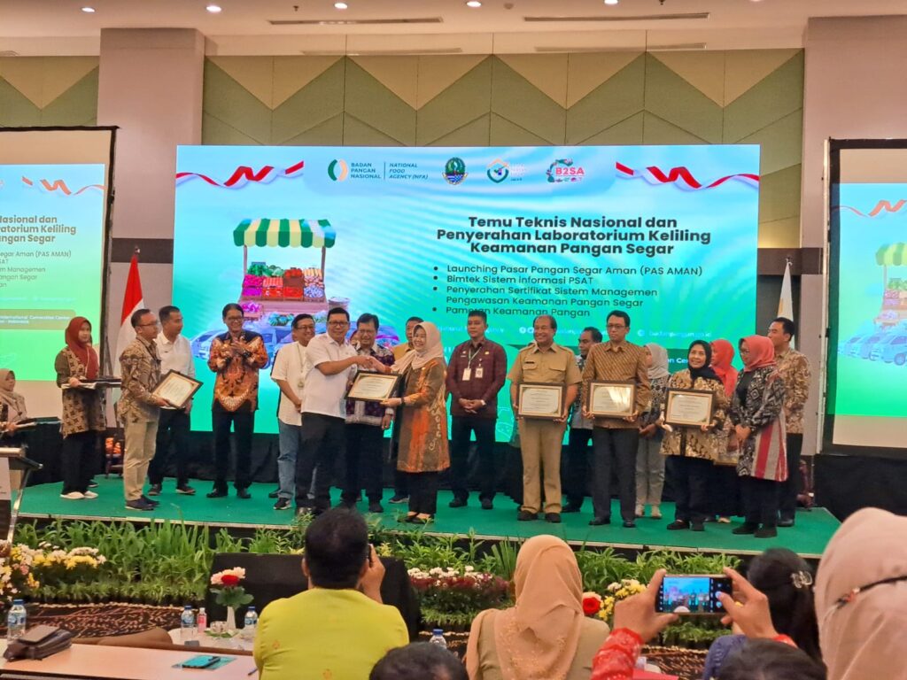 Pemprov Banten Raih Sertifikat Sistem Manajemen Pengawasan Keamanan Pangan Segar Bapanas Pemprov Banten Raih Sertifikat Sistem Manajemen Pengawasan Keamanan Pangan Segar Bapanas