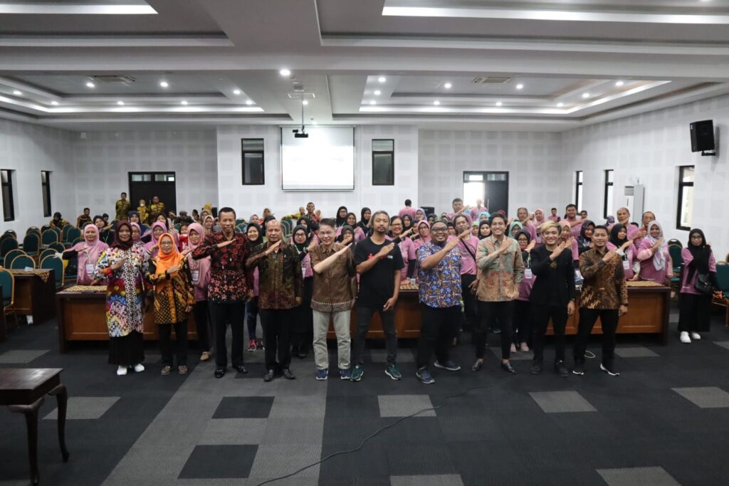 Grand Closing dan Business Matching Pelatihan Penguatan Kompetensi IKM Berbasis Teknologi dan Inovasi Grand Closing dan Business Matching Pelatihan Penguatan Kompetensi IKM Berbasis Teknologi dan Inovasi