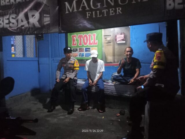 Personil Polsek Jawilan Polres Serang Melaksanakan KRYD Malam Sesuai Dengan Commander Wish Kapolres Serang