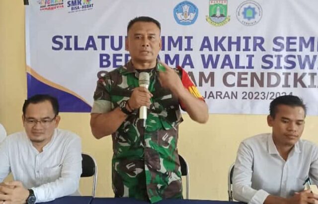 Inilah Pesan Sertu Deni Babinsa Koramil 0602-13/Padarincang Saat Bertemu Orang Tua Siswa