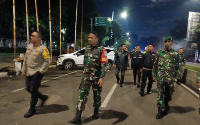 Ciptakan Suasana Kondusif, Dandim 0602/Serang Bersama Kapolresta Serang Laksanakan Patroli Keamanan