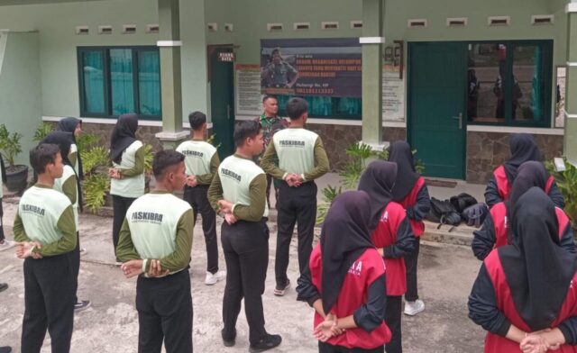 Menuju Generasi Emas, Sertu Deni Bina Disiplin Dan Karakter Siswa Paskibra Angkatan 2023 