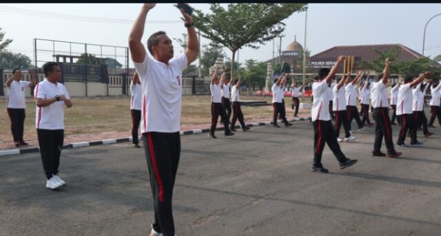 Jaga Kesehatan Personil, Polres Serang Gelar Olah Raga Senam Bersama