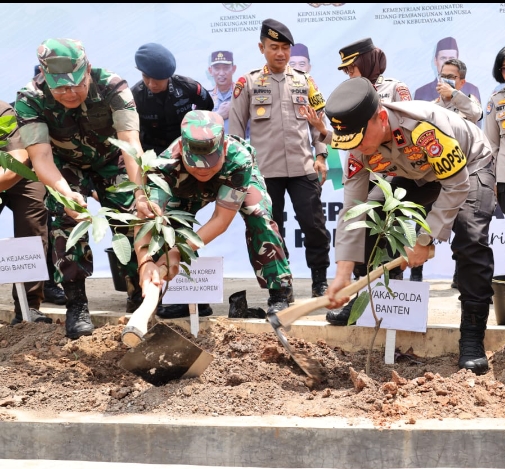 Polda Banten Ikuti Kegiatan Vicon Dalam Rangka Penanaman Sepuluh Juta Pohon