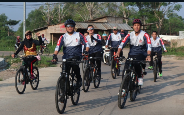 Gelar Olah Raga Sepeda Santai dan Senam Bersama di Halaman Mako Polres Serang