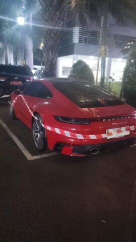 Satu Unit Mobil Porsche Disita Tim Penyidik Kejagung Terkait Kasus Bakti Kominfo