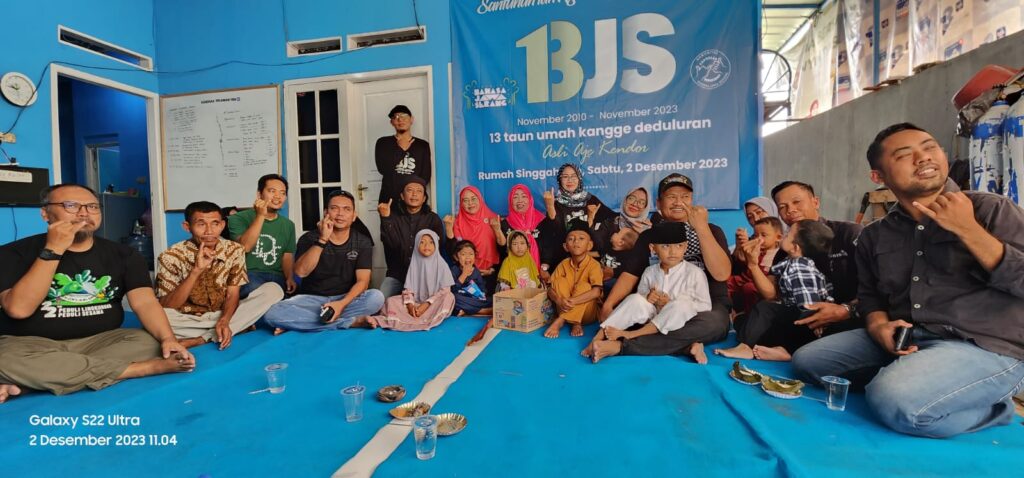 Milad ke 13 BJS Gelar Santunan Lan Bacakan Rabeg Bareng Yatim Milad ke 13 BJS Gelar Santunan Lan Bacakan Rabeg Bareng Yatim