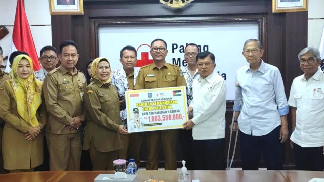 Bupati Serang Salurkan Donasi Rp 1 M dari ASN-Siswa untuk Palestina Melalui PMI