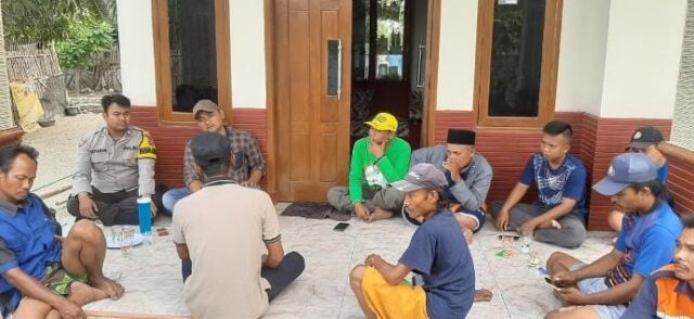 Bhabinkamtibmas Polsek Ciruas Laksanakan Cooling System, Sambang Masyarakat Desa Kepandean Ciruas