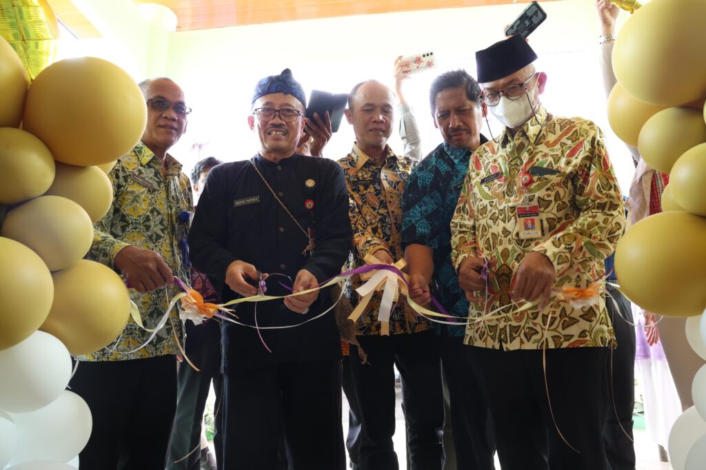 Pemprov Banten Resmikan Rumah Sakit Hewan Pemprov Banten Resmikan Rumah Sakit Hewan