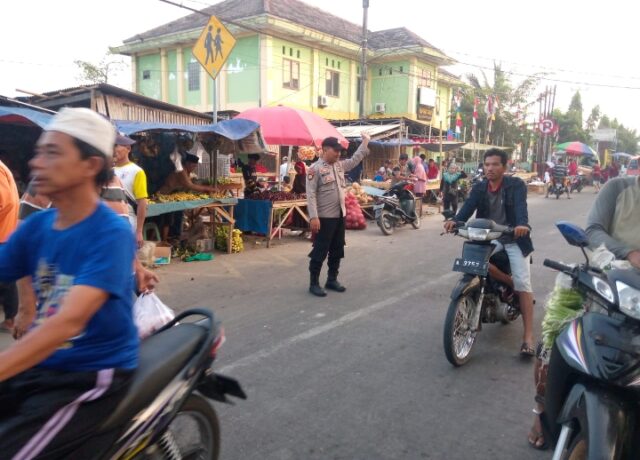 Pelayanan Masyarakat, Anggota Polsek Pontang Gatur Lalin Pagi